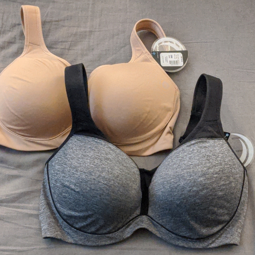 🆕 Lot of 2 sports bras